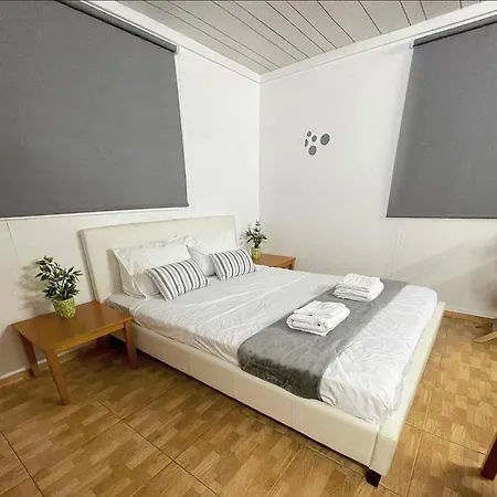 Comfortable, Modern Studio * Protarász
